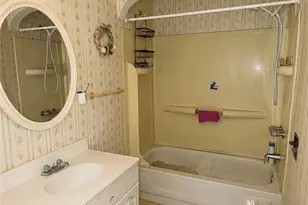 103 Smith St, Weirton, WV 26062 - Photo 15