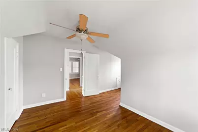 5688 Shawnee Drive, Lyndhurst, OH 44124 - Photo 15