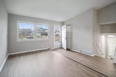 6699 Deer Court, Huber Heights, OH 44146 - Photo 5