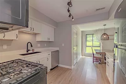 6300 Greenwood #402, Northfield, OH 44067 - Photo 11