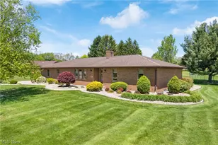 2615 Canaan Dr, Uniontown, OH 44685 - Photo 3