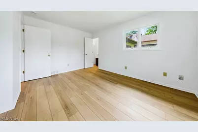5770 Bradley Road, North Olmsted, OH 44070 - Photo 13
