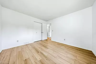 5770 Bradley Road, North Olmsted, OH 44070 - Photo 15