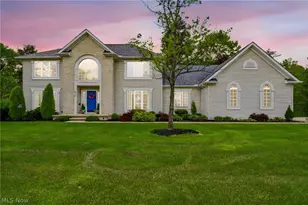 10830 Lakebrook Dr, Kirtland, OH 44094 - Photo 3