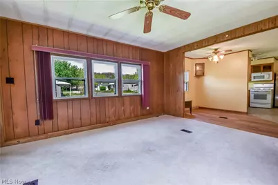 112 Lakeside Way SW, Warren, OH 44481 - Photo 5