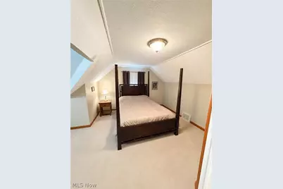 5036 Claremont Boulevard, Garfield Heights, OH 44125 - Photo 5