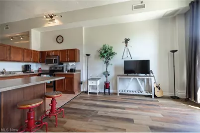 408 W Saint Clair Avenue #607, Loveland, OH 44113 - Photo 7