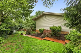 3875 N Glenridge Rd, Akron, OH 44319 - Photo 5