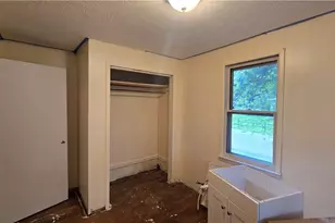 146 Hermann St, Barberton, OH 44203 - Photo 35