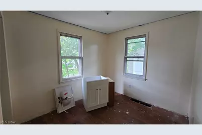 146 Hermann Street, Barberton, OH 44203 - Photo 29