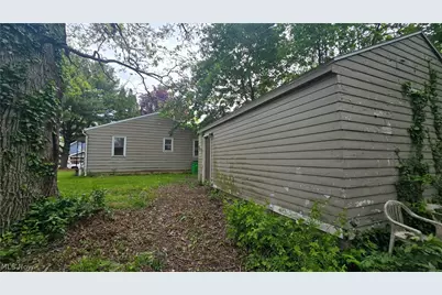 146 Hermann Street, Barberton, OH 44203 - Photo 9