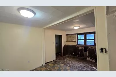 146 Hermann Street, Barberton, OH 44203 - Photo 15