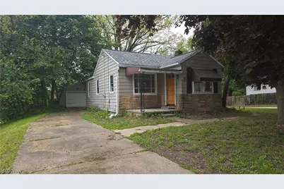 146 Hermann Street, Barberton, OH 44203 - Photo 1