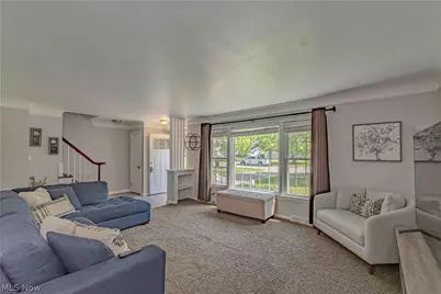 4933 Fairlawn Road, Lyndhurst, OH 44124 - Photo 5