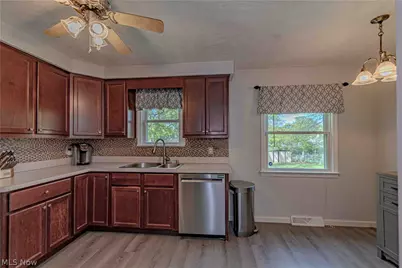 4933 Fairlawn Road, Lyndhurst, OH 44124 - Photo 13