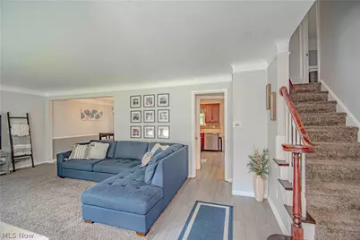 4933 Fairlawn Road, Lyndhurst, OH 44124 - Photo 7