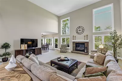 9000 Crooked Creek Lane, Grandview Heights, OH 44147 - Photo 11