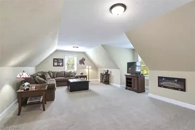 9000 Crooked Creek Lane, Grandview Heights, OH 44147 - Photo 27