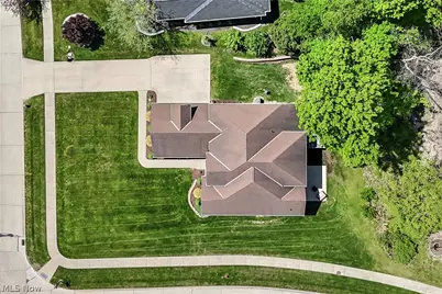 9000 Crooked Creek Lane, Grandview Heights, OH 44147 - Photo 39