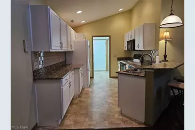 1210 Pebble Chase Circle NE, Massillon, OH 44646 - Photo 7