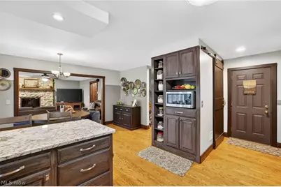 607 Highwood Drive, Cuyahoga Falls, OH 44223 - Photo 9