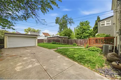 350 E 210th Street, Euclid, OH 44123 - Photo 33