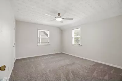 350 E 210th Street, Euclid, OH 44123 - Photo 17