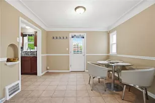 350 E 210th St, Euclid, OH 44123 - Photo 7