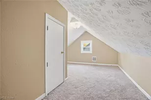 350 E 210th St, Euclid, OH 44123 - Photo 23