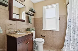 350 E 210th St, Euclid, OH 44123 - Photo 19