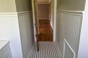8404 Avery Rd, Grandview Heights, OH 44147 - Photo 7