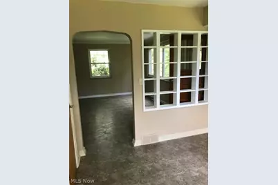 8404 Avery Road, Grandview Heights, OH 44147 - Photo 3