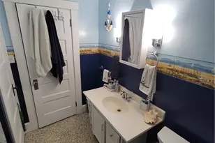349 W Maple St, Hartville, OH 44632 - Photo 7