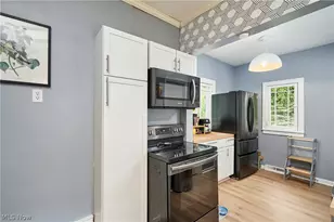 245 N Highland Ave, Akron, OH 44303 - Photo 9