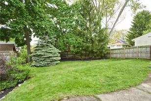 245 N Highland Ave, Akron, OH 44303 - Photo 21