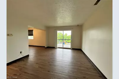 623 Lovers Lane #B-3, Steubenville, OH 43953 - Photo 3