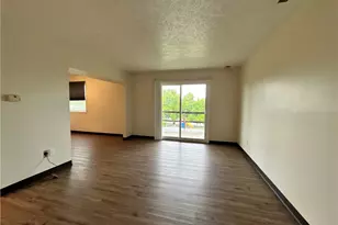 623 Lovers Ln, Steubenville, OH 43953 - Photo 3