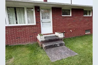 6391 Peach Street NE, Louisville, OH 44641 - Photo 7
