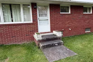 6391 Peach St NE, Louisville, OH 44641 - Photo 7