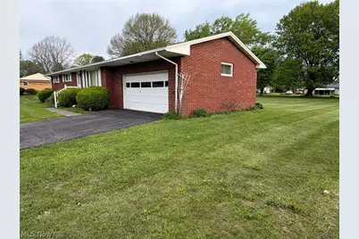 6391 Peach Street NE, Louisville, OH 44641 - Photo 3