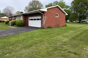 6391 Peach St NE, Louisville, OH 44641 - Photo 3