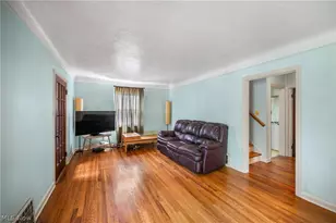 21570 Priday Ave, Euclid, OH 44123 - Photo 3
