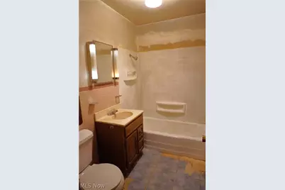 483 17th Street NW, Barberton, OH 44203 - Photo 7