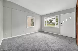 160 Boston Ave, Elyria, OH 44035 - Photo 5
