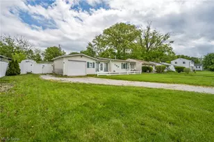160 Boston Ave, Elyria, OH 44035 - Photo 3