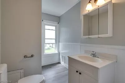 123 7th Street NW, Barberton, OH 44203 - Photo 31