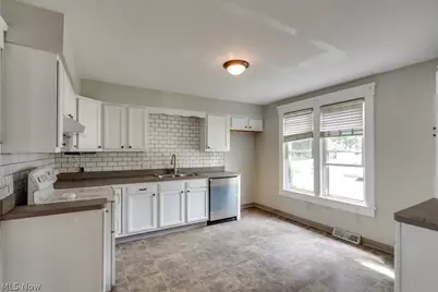 123 7th Street NW, Barberton, OH 44203 - Photo 11