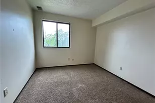 623 Lovers Ln, Steubenville, OH 43953 - Photo 3