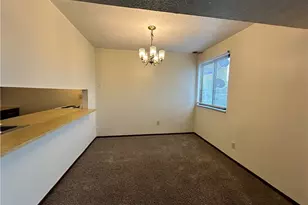 623 Lovers Ln, Steubenville, OH 43953 - Photo 5
