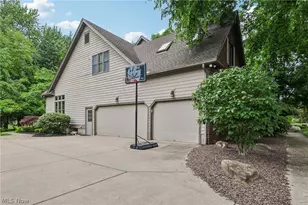 8615 Raintree Run, Poland, OH 44514 - Photo 3